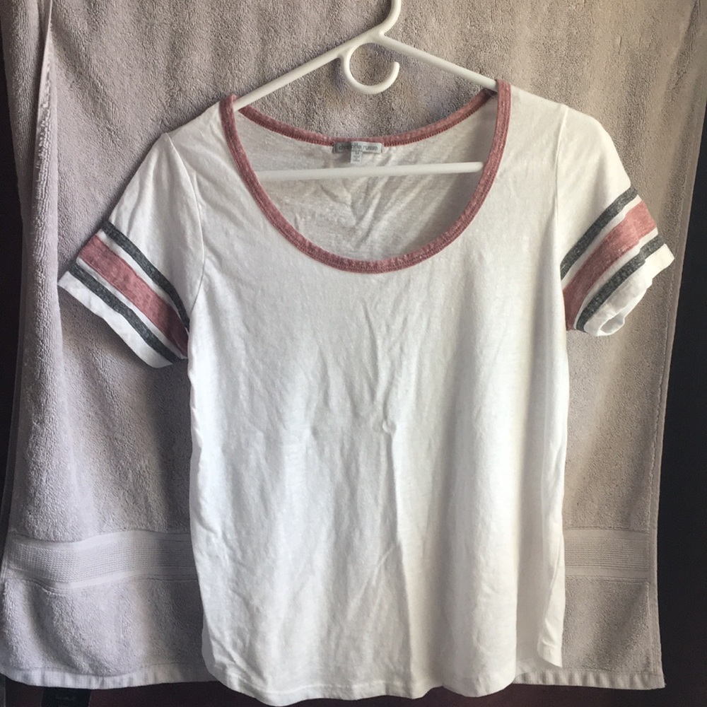 Short-sleeve loose shirt